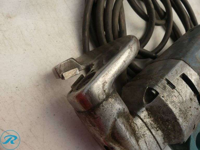 Bosch 0601507034 10-Gauge Sheet Metal Nibbler - Roller Auctions