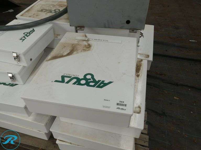 Pallet of Argus Control Panels - Roller Auctions