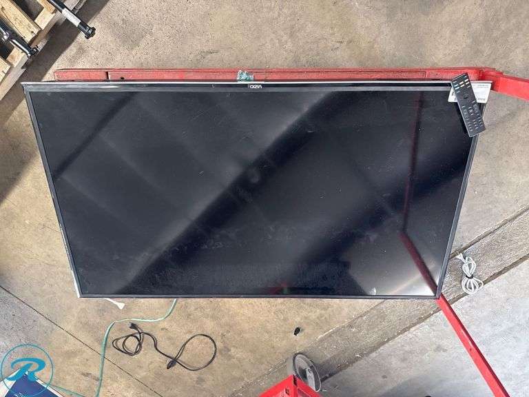 Vizio E55-F1 55” LED Smart TV, 120V - Roller Auctions
