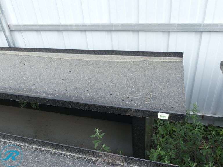 New Kit Containers Metal Work Bench, 90" x 28" - Roller Auctions