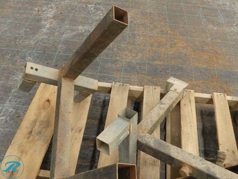 Hydraulic Metal Frame Assembly - Roller Auctions
