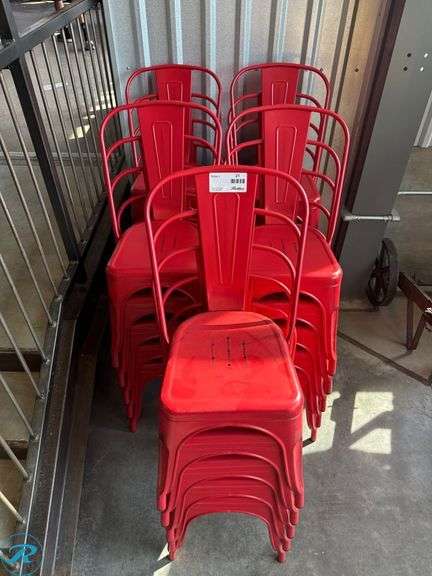(25) Metal Stacking Chairs - Roller Auctions