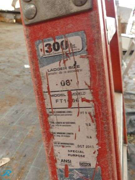 Louisville FT1006 6′ and FT1004 4′ Fiberglass Step Ladders, 300 Lb. Capacity - Roller Auctions