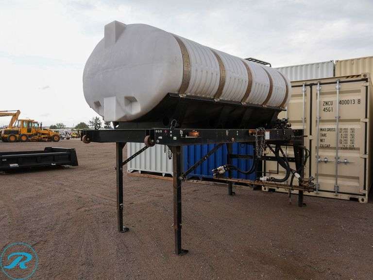 1,600 Gallon Slide-In Magnesium Chloride Poly Tank Spray System
