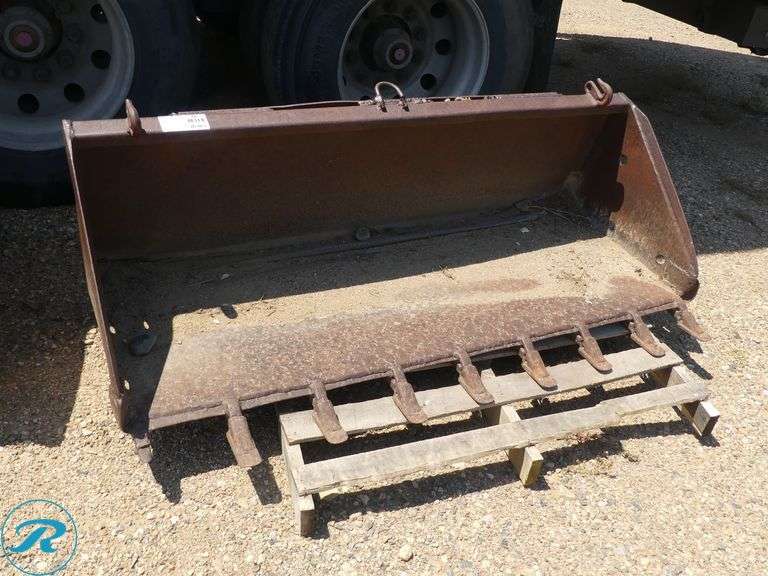 60" Bucket with Teeth to Fit Skid Steer Loader