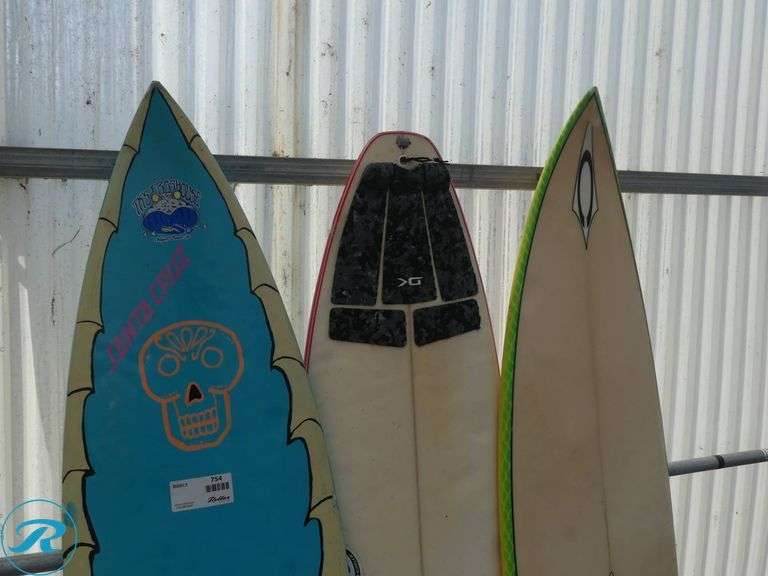 (3) Surfboards - Roller Auctions