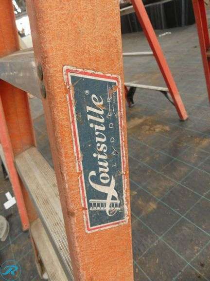 Louisville 8′ Fiberglass Step Ladder - Roller Auctions