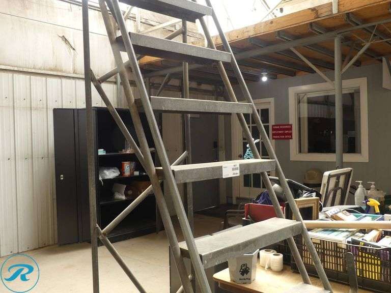 9-Step Rolling Metal Warehouse Ladder - Roller Auctions