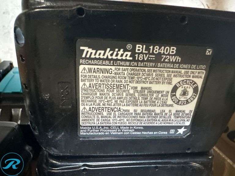 Makita DC18RC Charger With (4) BL1840B 18V 4.0Ah Batteries - Roller Auctions