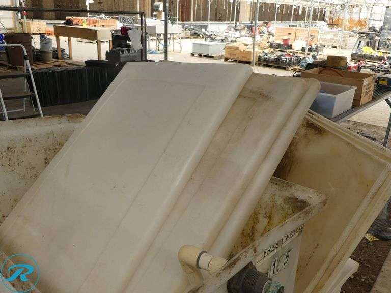 (3) Plastic Chemical Mixing Tanks with Valves and Lids - Roller Auctions