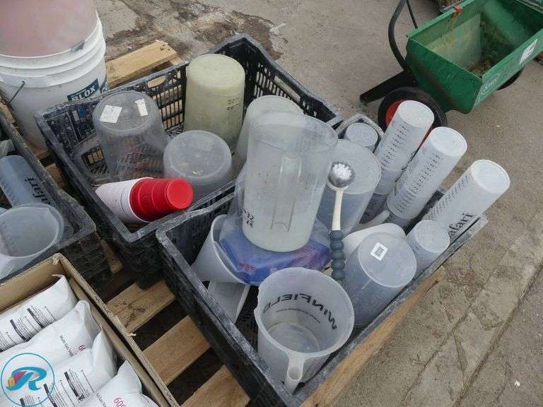 (2) Pallets of Hardware and Parts - Roller Auctions