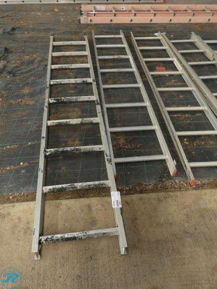 (7) Aluminum Straight Ladders - Roller Auctions