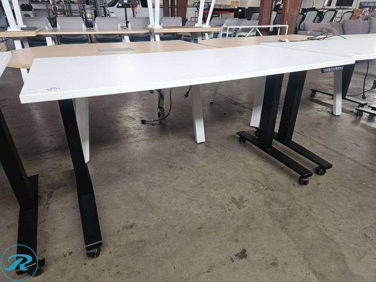 ESI Triumph LX60 Electric Height-Adjustable Desk with 24″ Undermount Power Strip, 60×30 Inches