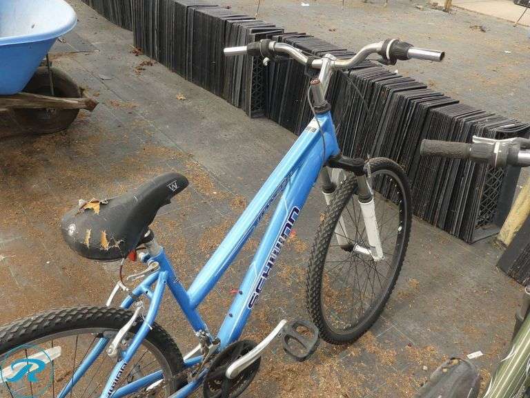 (3) Mountain Bikes Including Huffy, Roadmaster, and Schwinn - Roller Auctions