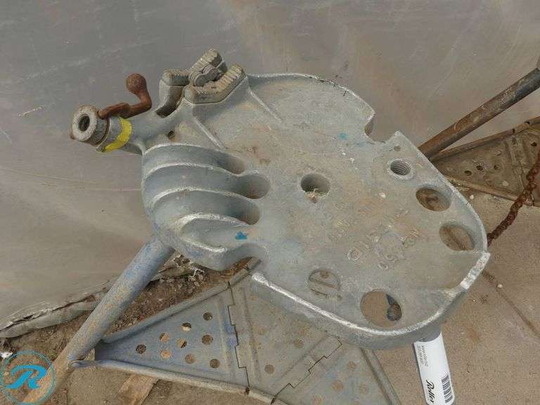 Ridgid 450 Pipe Tripod Stand - Roller Auctions