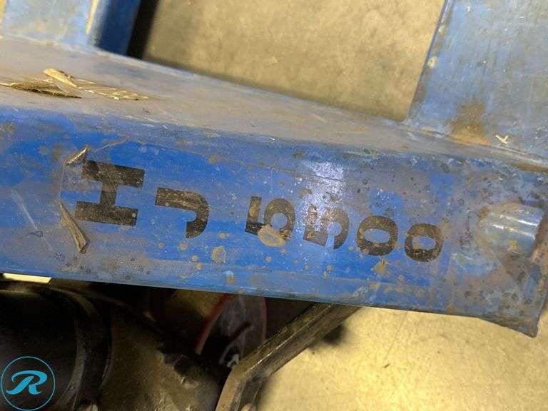 Blue Manual Pallet Jack, 5500 lbs Capacity - Roller Auctions