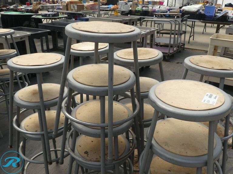 (19) Metal Stools - Roller Auctions