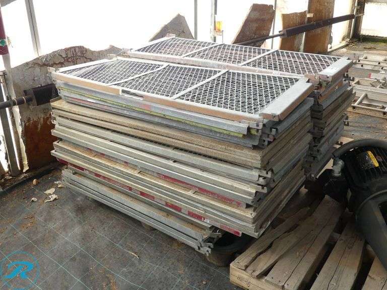 Pallet of Nursery Cart Shelves, Assorted Sizes - Roller Auctions
