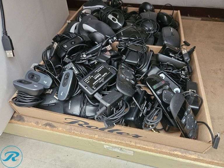 Wired Keyboards and Computer Mice - Roller Auctions