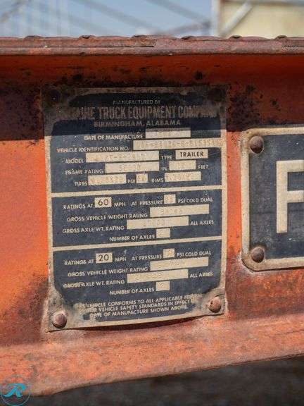 1981  Fontaine  T/A  Lowboy Trailer - Roller Auctions
