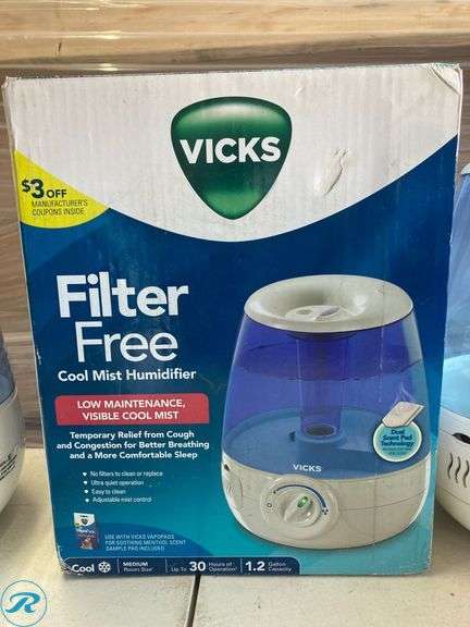 (8) Filter free vicks cool mist humidifier 1.2 gallon capacity - Roller Auctions