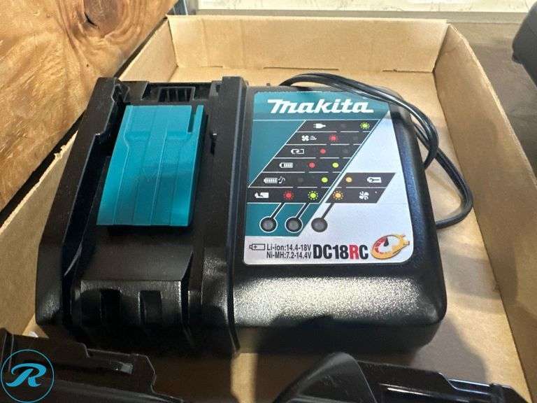 Makita DC18RC Charger With (2) BL1850B 18V 5.0Ah Batteries - Roller Auctions