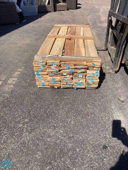 (100) Cedar Dog Ear Fence Pickets 19/32" x 5.5" x 6ft - Roller Auctions