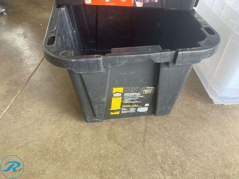 (8) New- Assorted Plastic containers 4 different models (see Photos) - Roller Auctions