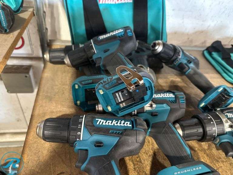 (7) Makita 18V Drills With Bag - Roller Auctions