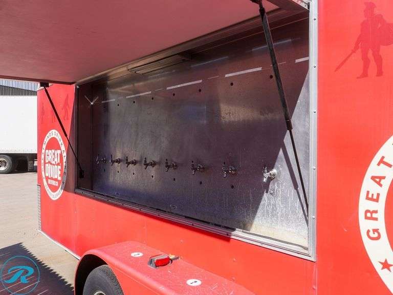 2013 Interstate Manufacturing T/A Enclosed Trailer 2013 Interstate Manufacturing T/A Enclosed Trailer - Roller Auctions