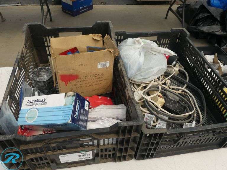 (6) Trays of Hardware and Household Items - Roller Auctions