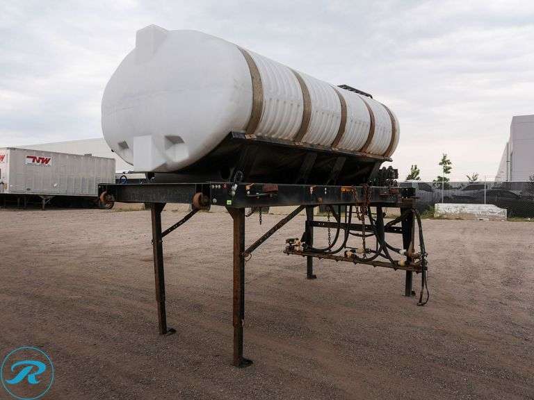 1,600 Gallon Slide-In Magnesium Chloride Poly Tank Spray System
