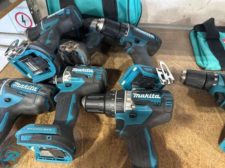 (7) Makita 18V Drills With Bag - Roller Auctions