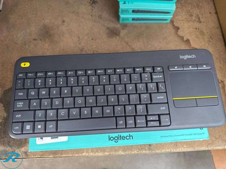 Logitech K400+ and (3) K380 Wireless Multi-Device Keyboards - Roller Auctions