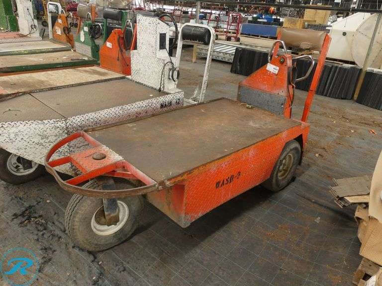 Taylor Dunn  Stock Chaser