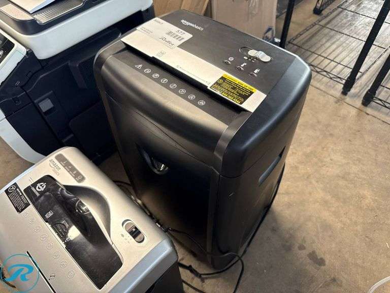 (2) Amazon Basics Paper Shredders with AC 120V/60Hz Voltage - Roller Auctions