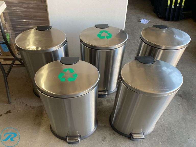 (5) Former Airbnb - Stainless Steel Indoor Kitchen Step Trash Can (some have minor damage but work perfect) - Roller Auctions