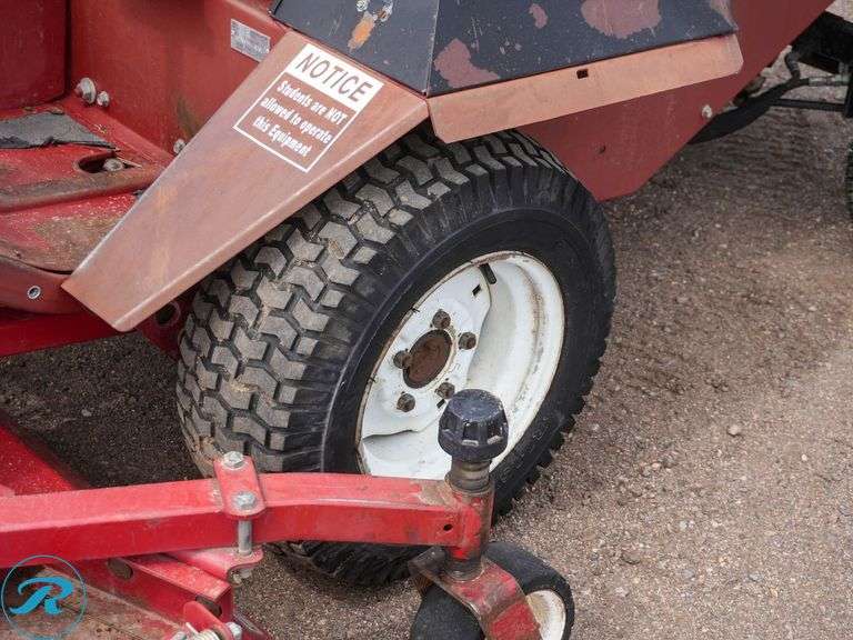 Toro 325D Ride-On Mower - Roller Auctions