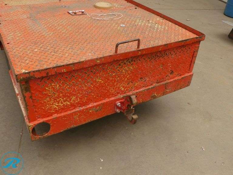 Flatbed Utility Truck - Roller Auctions