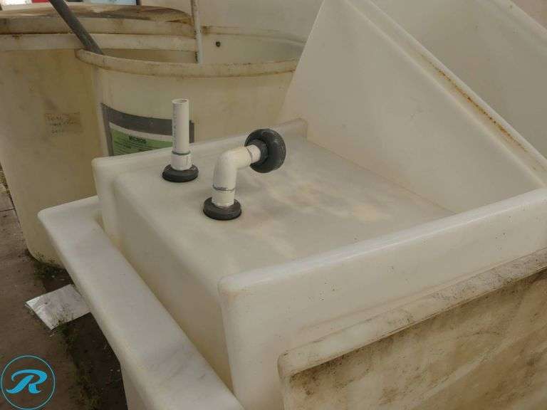 (3) Plastic Chemical Mixing Tanks with Valves and Lids - Roller Auctions