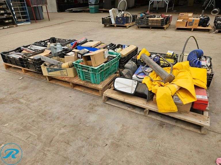 (3) Pallets of Automotive Filters, Fluids, Belts, Wiper Blades, and Miscellaneous Parts - Roller Auctions
