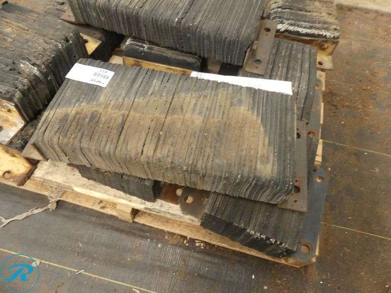 Pallet of Dock Pads - Roller Auctions