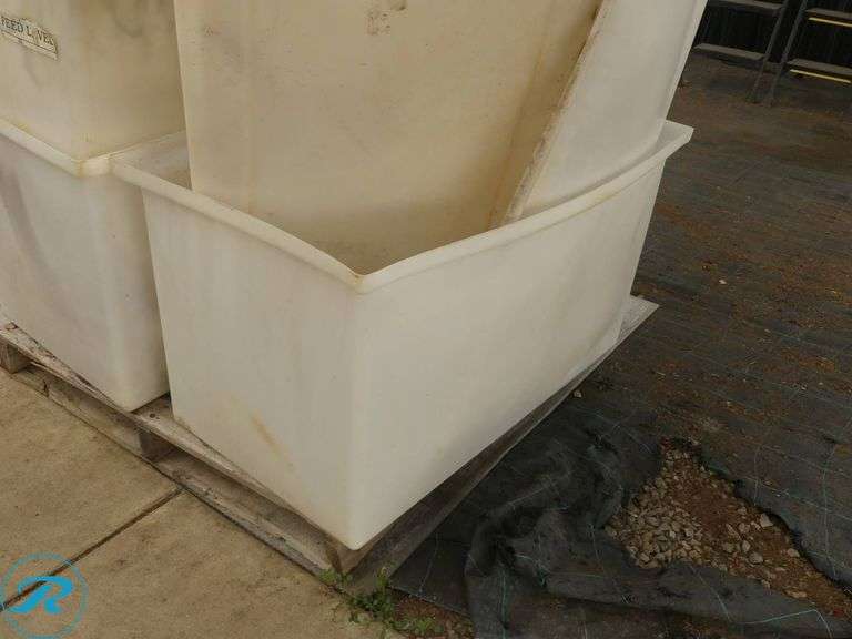 (3) Plastic Chemical Mixing Tanks with Valves and Lids - Roller Auctions