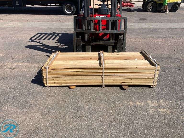 (100) Cedar Dog Ear Fence Pickets 19/32" x 5.5" x 6ft - Roller Auctions
