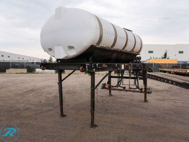 1,600 Gallon Slide-In Magnesium Chloride Poly Tank Spray System