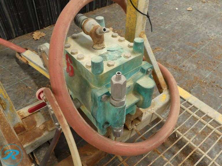 Metal Pump Cart - Roller Auctions