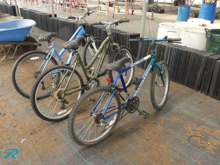 (3) Mountain Bikes Including Huffy, Roadmaster, and Schwinn - Roller Auctions