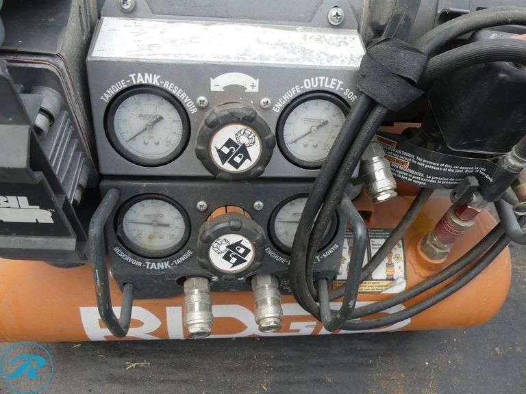 Ridgid Twin Tank Air Compressor, 120V - Roller Auctions