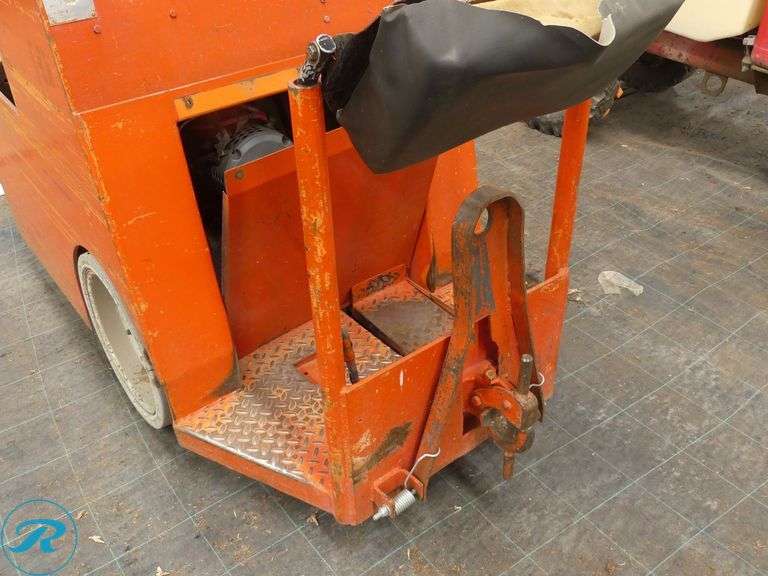 Motrec  MT210  Electric Cart Tugger - Roller Auctions