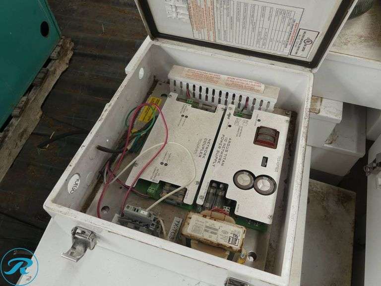 Pallet of Argus Control Panels - Roller Auctions